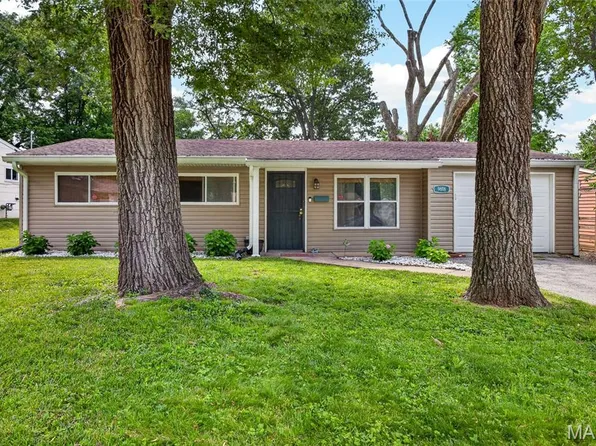 9818 Tanbark Ln, Saint Louis, MO 63134