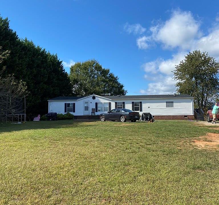 2nd image of 472 W Sunrise Dr