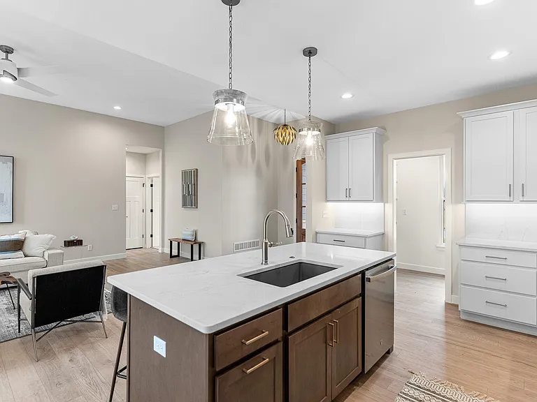 2908 Genesis Dr — Photo 16