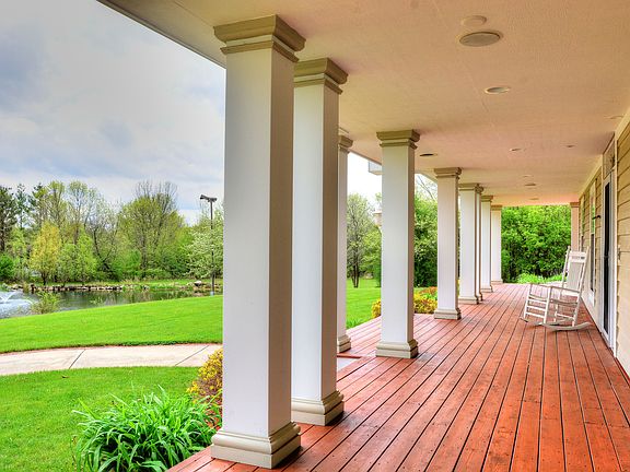 3rd image of 311 Huntington Dr