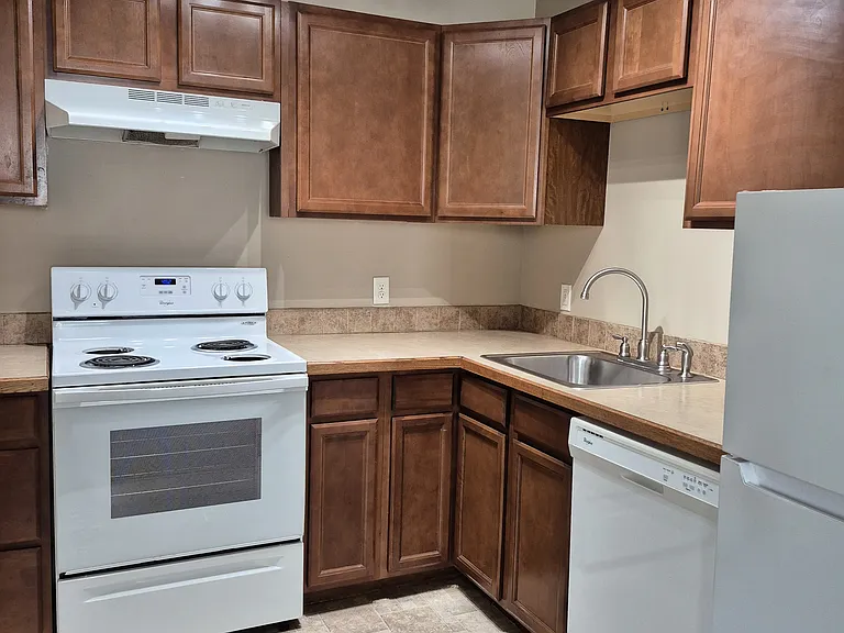 136 N Mantua St #1 — Photo 4