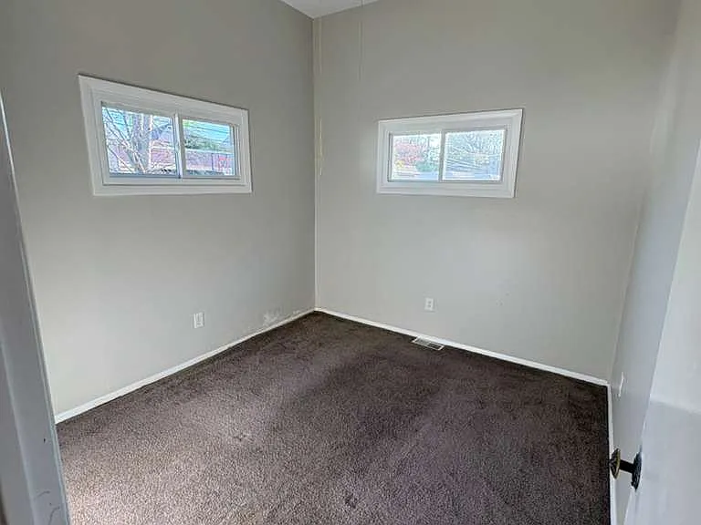4461 Groveland Rd — Photo 10
