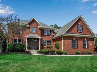 195 Via Foresta Ln, Buffalo, NY 14221