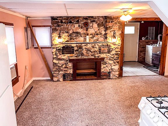 3rd image of 3935 E Parses Rd