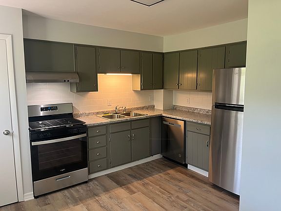 3rd image of 1236-38 Johnston Dr #1
