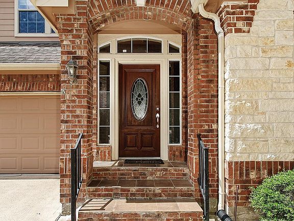 2nd image of 19 Patina Pines Pl