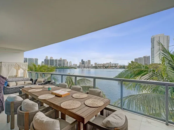 3300 NE 188th St APT 210, Aventura, FL 33180