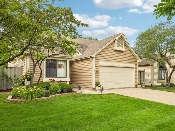 118 Seneca Trl, Bloomingdale, IL 60108