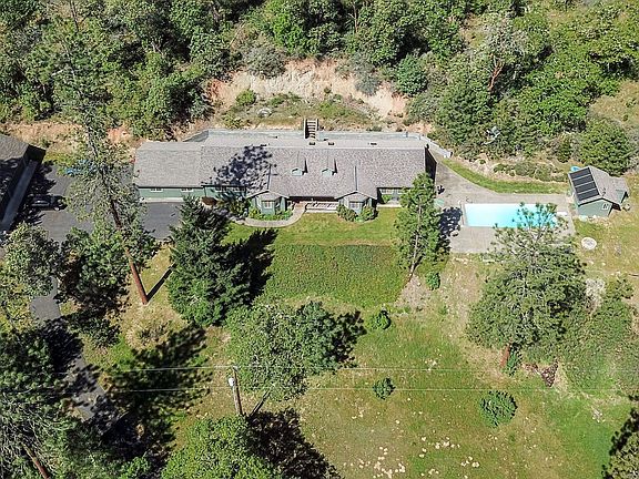 5th image of 1520 Birdseye Cres