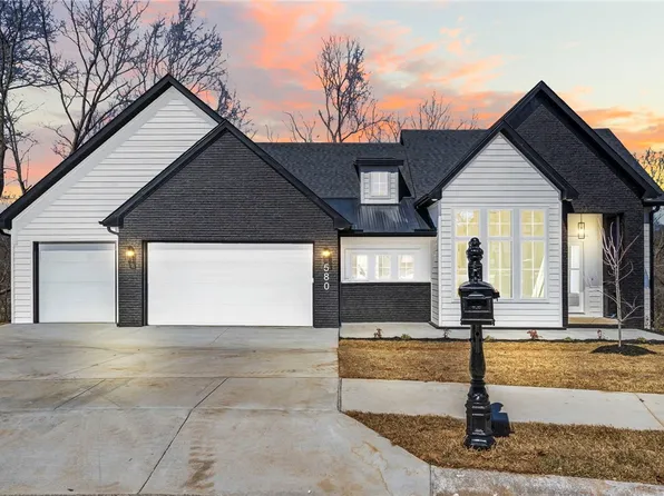 580 Willis Ln, Pea Ridge, AR 72751