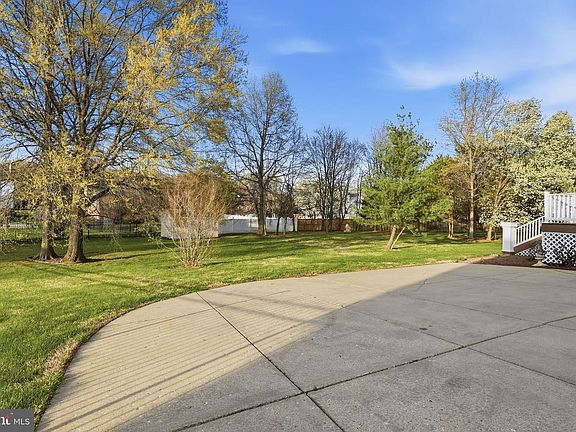 4th image of 11710 Amer Ct