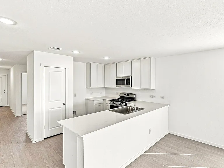 3131 Dispatch Dr — Photo 9
