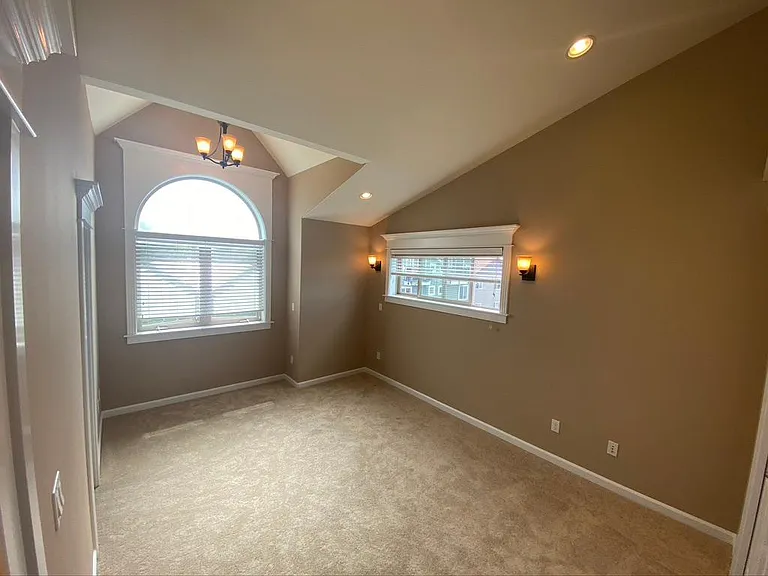 7444A 4th Ave NE — Photo 16