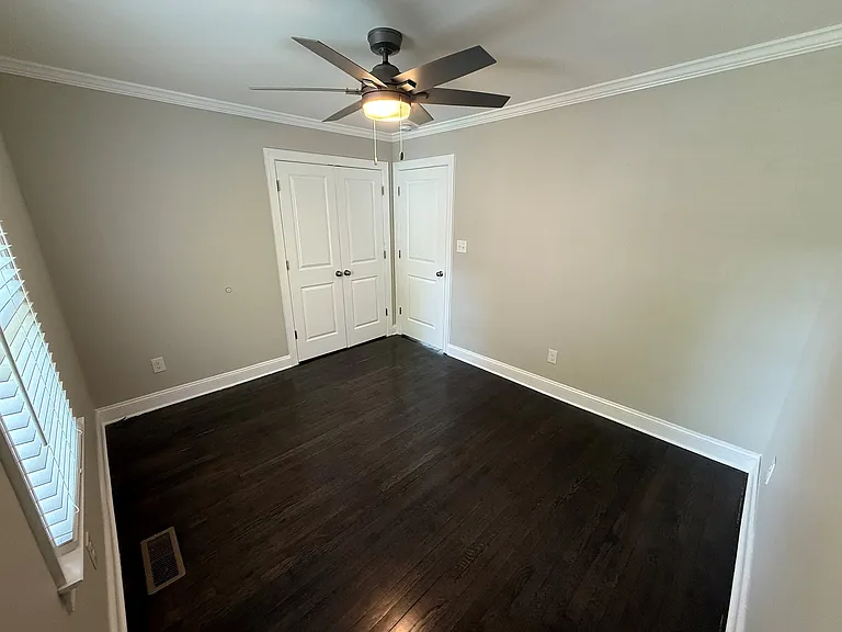 215 Walnut St — Photo 18