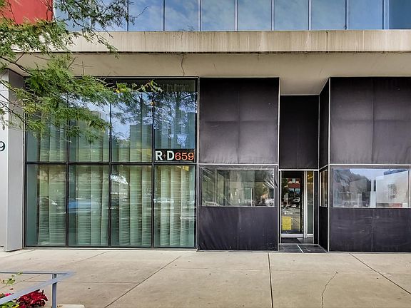 2nd image of 659 W Randolph St #1715