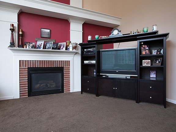 4th image of 3840 Bear Ln