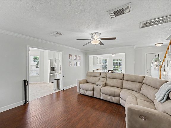 4th image of 2910 & 2914 Skimmer Way