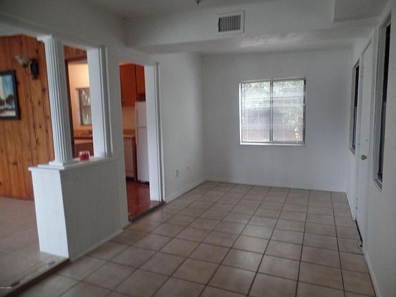 5th image of 567 Van Ness St