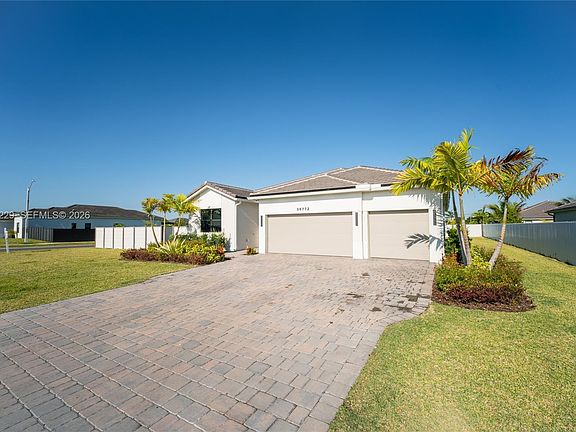 4th image of 30772 SW 192nd Ct