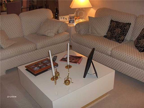 5th image of 5187 Oak Hill Ln APT 624
