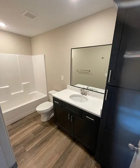 4421 E Main St — Photo 3