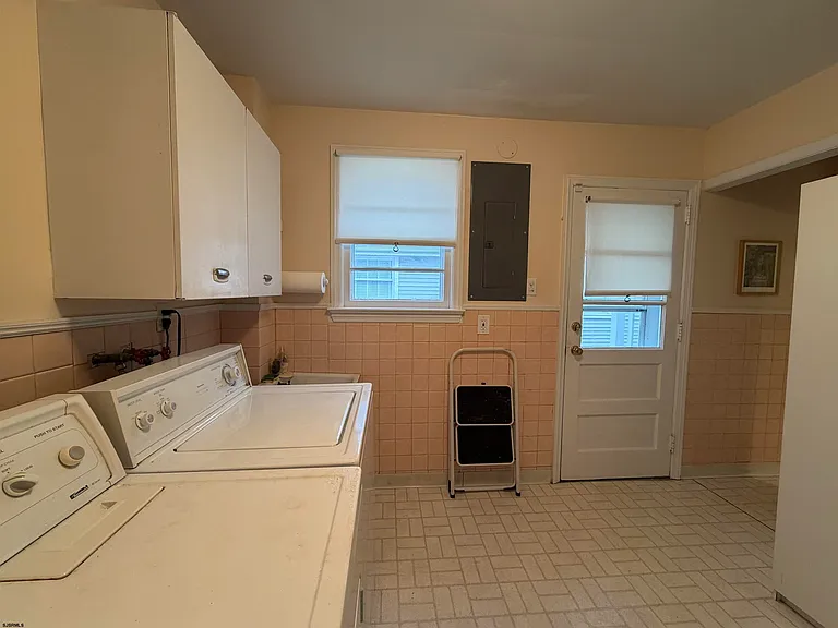 33 N Gladstone Ave #JULY 1ST-LABOR DAY — Photo 15