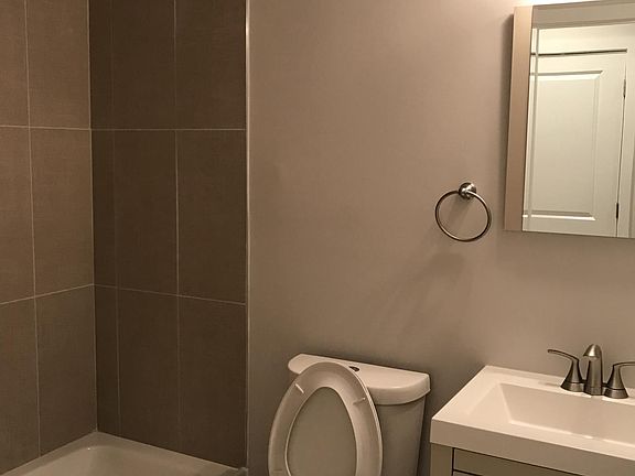 nice full bathroom
