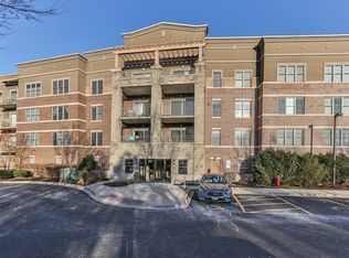 105 Lakeview Dr APT 211, Bloomingdale, IL 60108