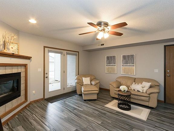 3rd image of 540 Augusta Cir APT 2