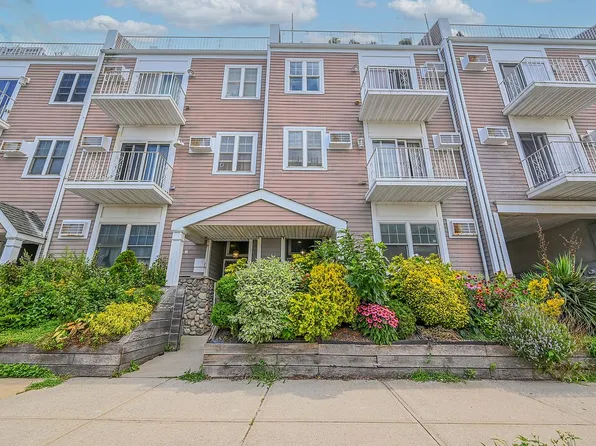 134 92nd Bch Unit 2B, Far Rockaway, NY 11693