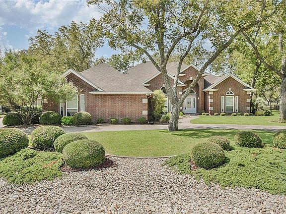 2nd image of 9402 Gleneagles Dr