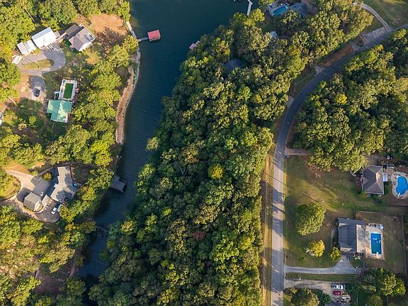 3rd image of Osprey Dr #182