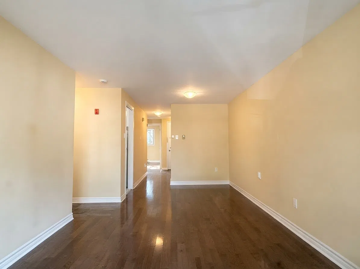 176 Howland Ave - 201 — Photo 4
