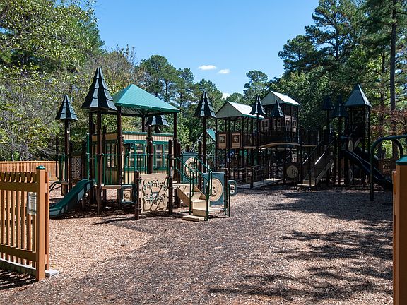 4th image of 7408 Meadow Wood Way