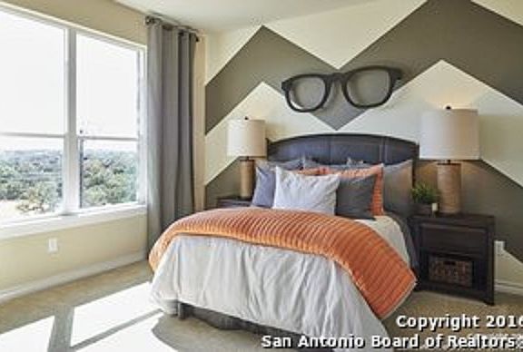 3rd image of 948 Vista Serena
