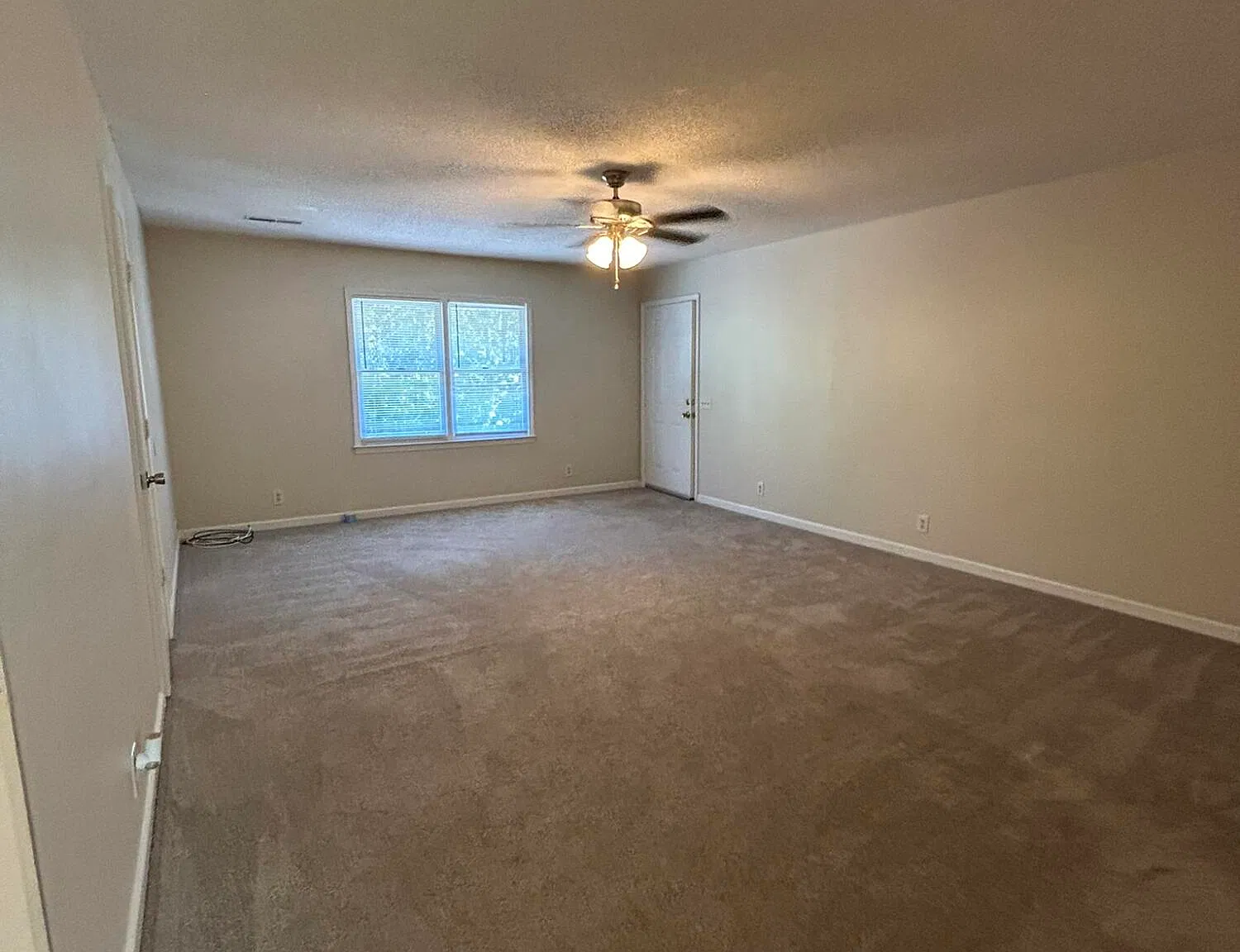 3 bed, 2.0 bath, 1150 sqft, $1,175 — Photo 3