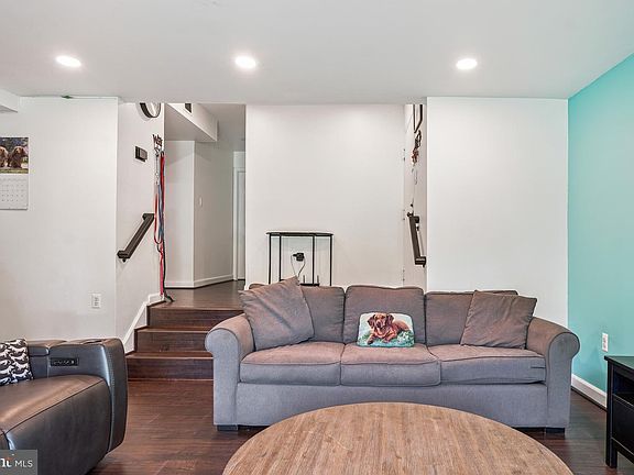 3rd image of 14424 Parkvale Rd #14424