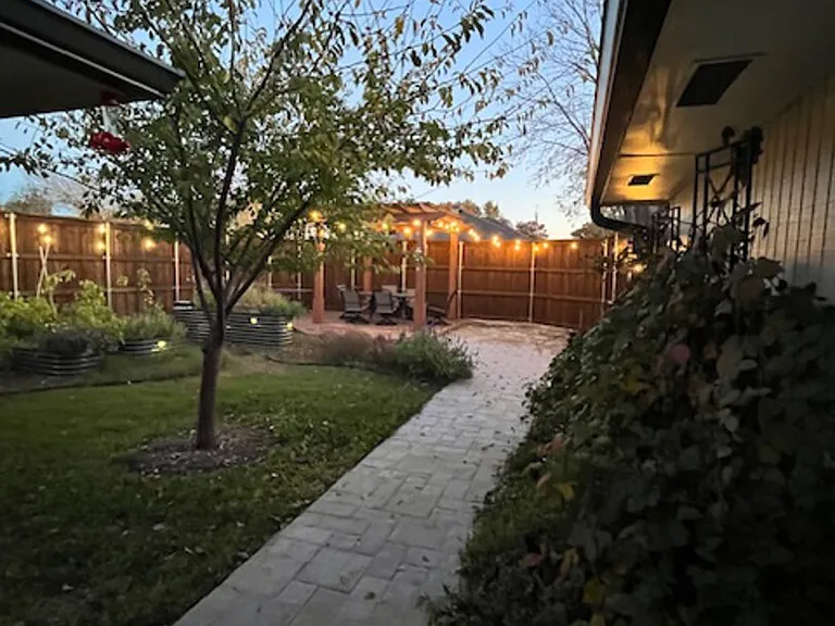 Clydesdale Dr — Photo 25