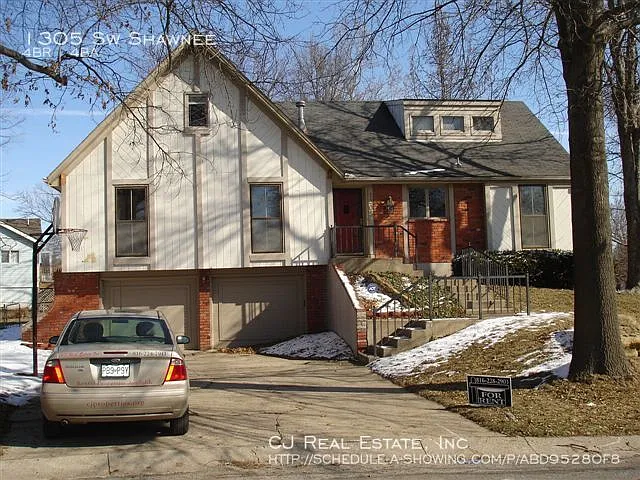 1305 SW Shawnee St — Photo 1