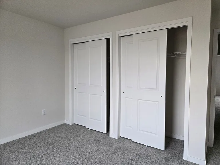 1608-1630 Aspen Ct NE — Photo 24