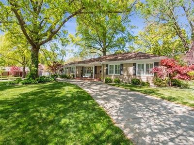 4100 W 96th St, Overland Park, KS, 66207