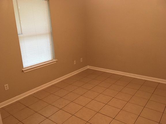 5th image of 155 Ferris Ave APT 2