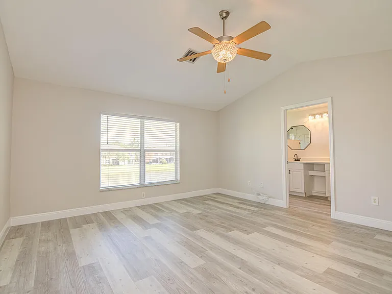 446 Rainbow Springs Ter — Photo 6