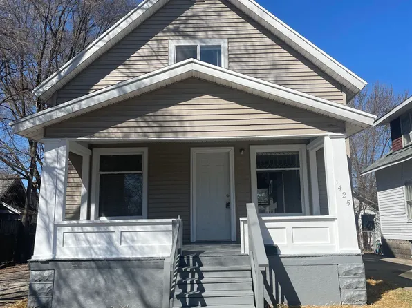 1425 Gillett St, Port Huron, MI 48060