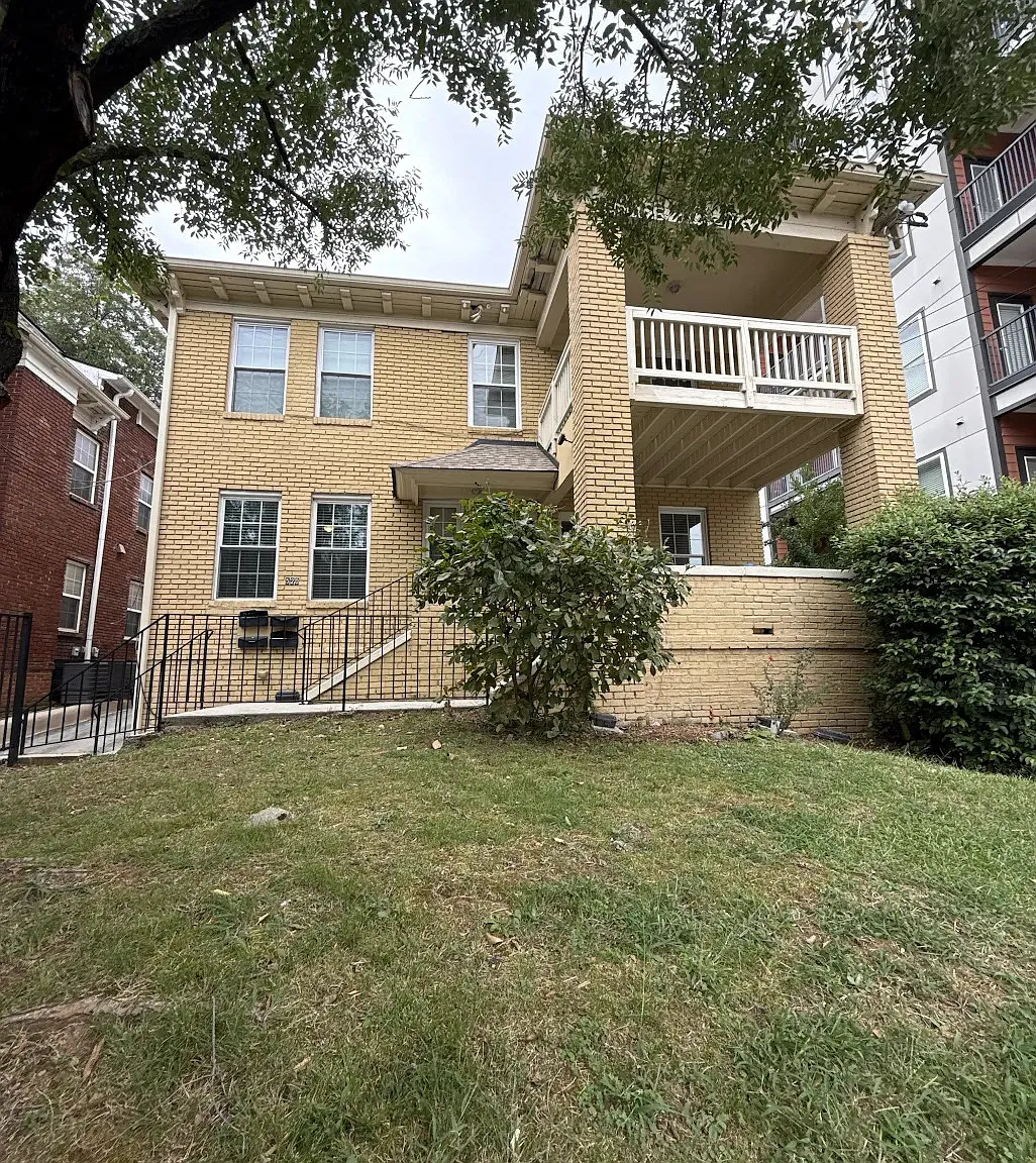 2 bed, 1.5 bath, 1000 sqft, $1,850 — Photo 1