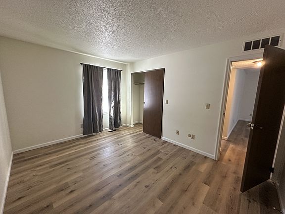 4th image of 2208 N Washington Ave #2208