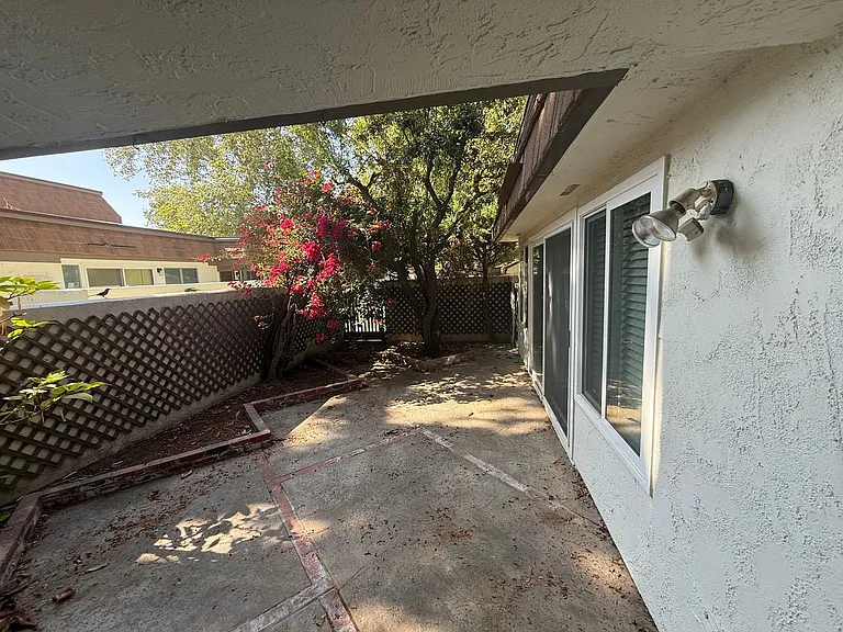 22210 James Alan Cir #8 — Photo 21