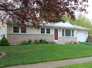 4308 Grand Prairie Rd, Kalamazoo, MI 49006