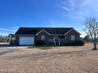 121 Ipock Loop Rd, Cove City, NC 28523