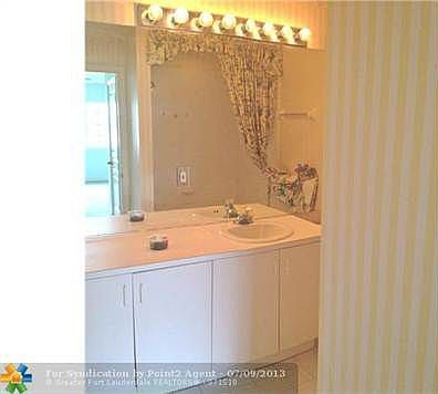 5th image of 803 Kokomo Key Ln #803